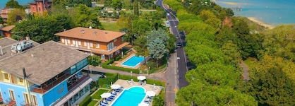 Hi Hotels Sirmione - Lakeview Pool