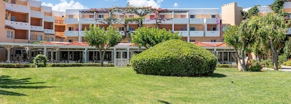 Anissa Beach & Village Hotel