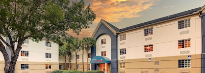 Sonesta Simply Suites Miami Airport Doral