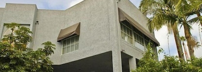 Hotel Current