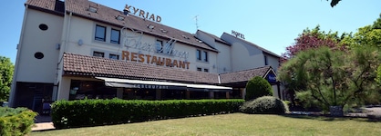 Kyriad Dijon Est Mirande