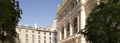La Maison Favart