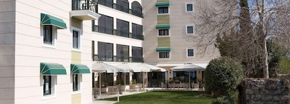 Zeus Essence Ramada By Wyndham Athens