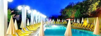 Club Aqua Plaza