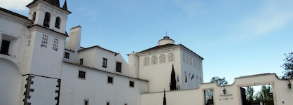 Pousada Convento De Vila Viçosa - Historic Hotel