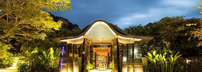 Peace Laguna Resort & Spa
