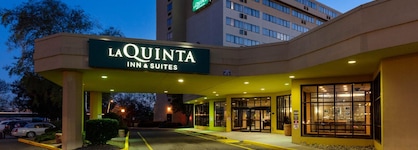 La Quinta Inn & Suites By Wyndham Secaucus Meadowlands