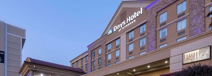 Days Hotel By Wyndham North Bergen  Nyc Area