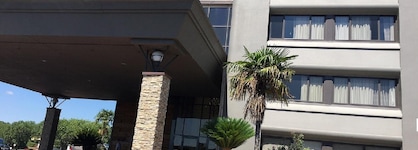 Doubletree By Hilton Hotel Austin Northwest Arboretum