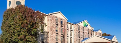 Holiday Inn Express Hotel & Suites Harrison By Ihg