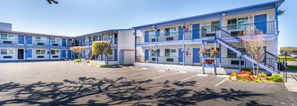 Surestay Hotel By Best Western Seaside Monterey
