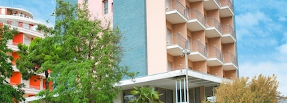 Hotel Sahara