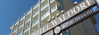 Waldorf Suite Hotel