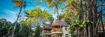 Mahekal Beach Front Resort & Spa