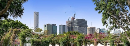 Central Hillcrest Apartment Hotel