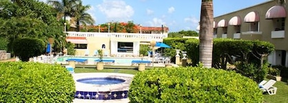Villablanca Garden Beach Hotel