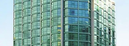 Rosedale On Robson Suite Hotel