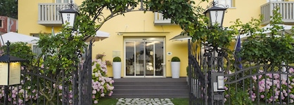 Viktoria Palace Hotel