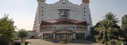 Green Max Hotel