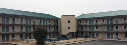 Days Inn By Wyndham Harrison