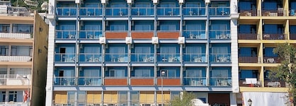 Numa Port Hotel