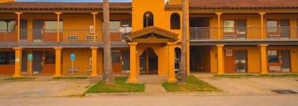 Oyo Hotel Kingsville - Hwy 77