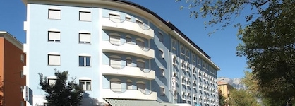 Hotel Everest