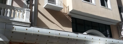 Hotel De Paris