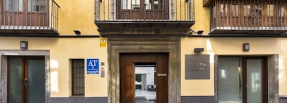 Tuanfitrion Elvira Suites