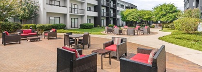 Super 8 By Wyndham Dallas Love Field Airport