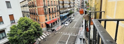 Hostal Abami Ii