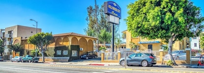 Hollywood City Inn