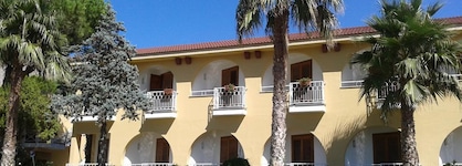 Perla Del Golfo Resort
