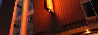 Hemingway's Hotel