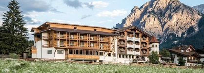 Mareo Dolomites Hotel