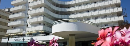 Waldorf Palace Hotel