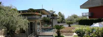 Catania Hills Residence