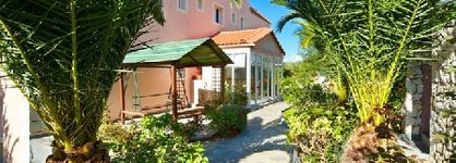 Nostos Studios & Apartments