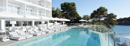 Grupotel Ibiza Beach Resort - Adults Only