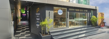 Pattaya Sea View Hotel