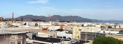 Cow Hollow Inn & Suites