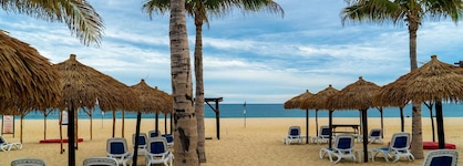 Grand Decameron Los Cabos, A Trademark All Inclusive Resort
