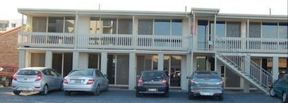 Slipway Hotel Motel