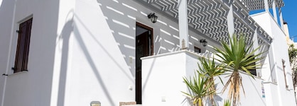 Depis Place And Apartments