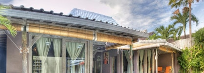 Villa West
