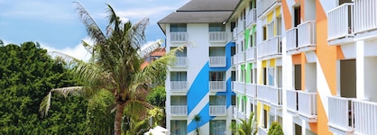 Bliss Surfer Hotel Legian