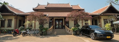 Ang Thong Hotel