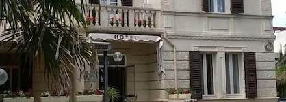 Hotel Villa Pina