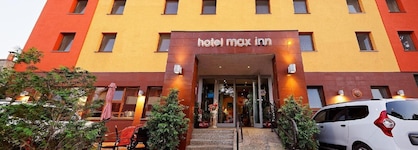 Max Inn Hotel