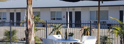 Motel Oasis